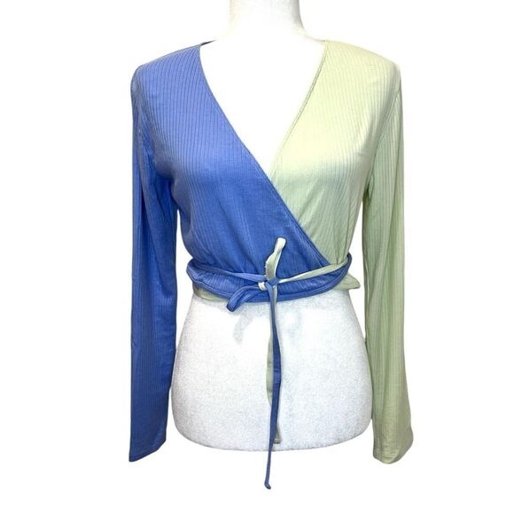 GIANNI BINI Kohli Colorblock Wrap Top - Picture 3 of 8